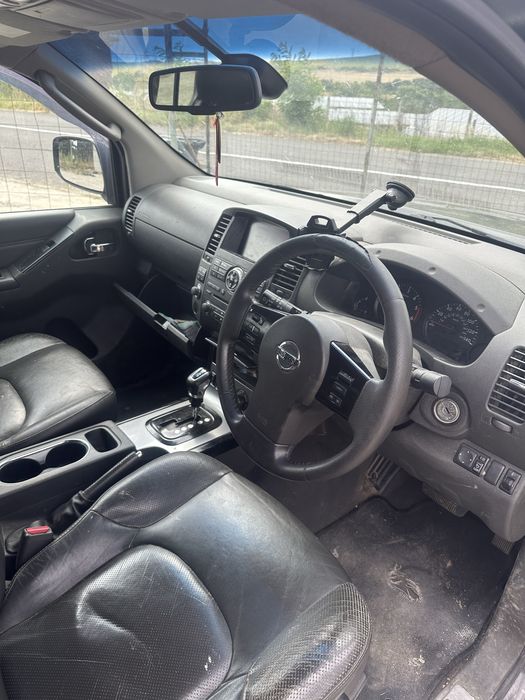 Nissan navara 2.5 190кс на части 2012 автоматична кутия  нисан навара вейс