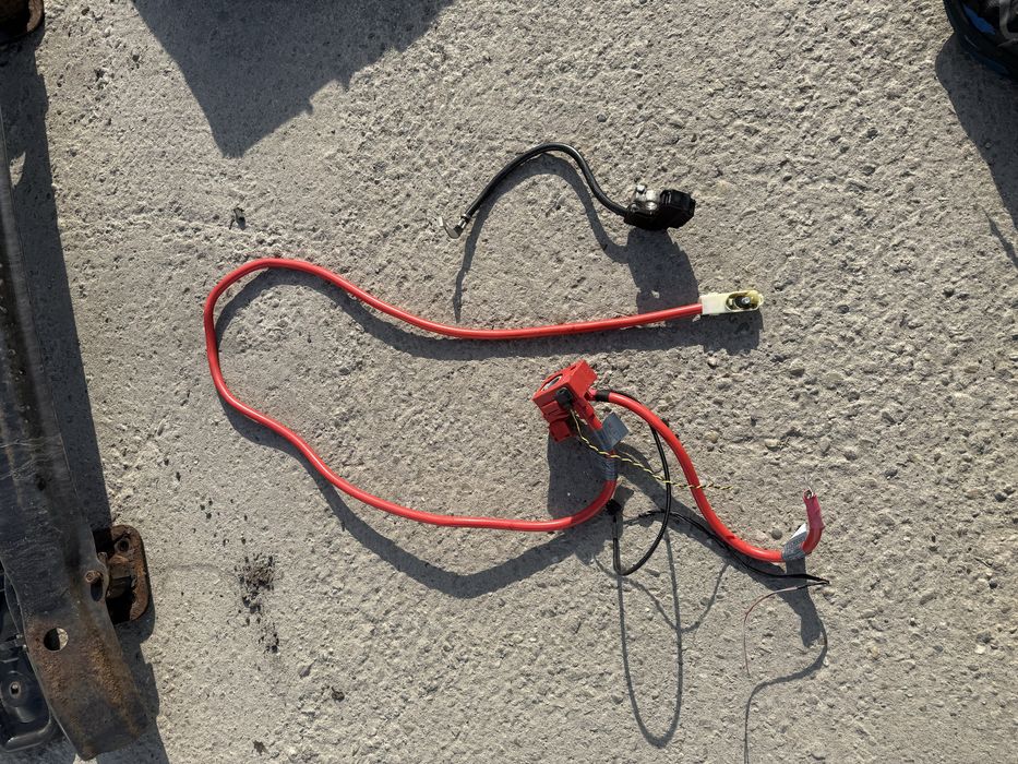 Borna plus capsa pirotehnica bmw e60 e61 borna minus bmw e60 e61