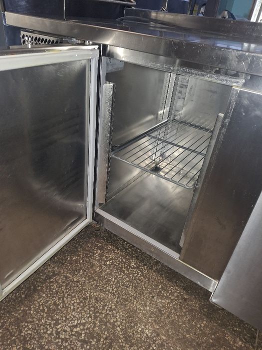 Хладилна маса средно температурна