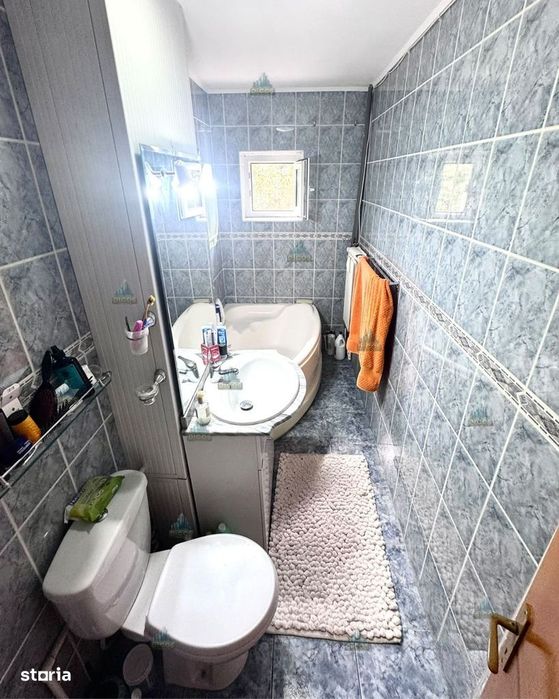 Apartament 3 camere de vânzare – Zona Valah
