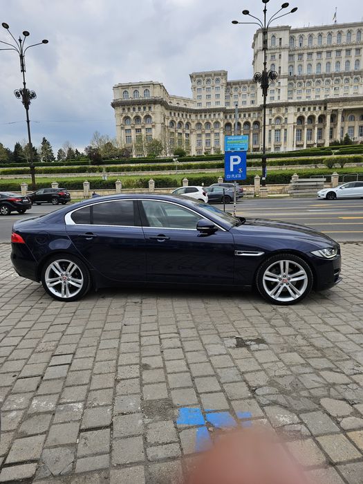 Vand Jaguar XE an2016