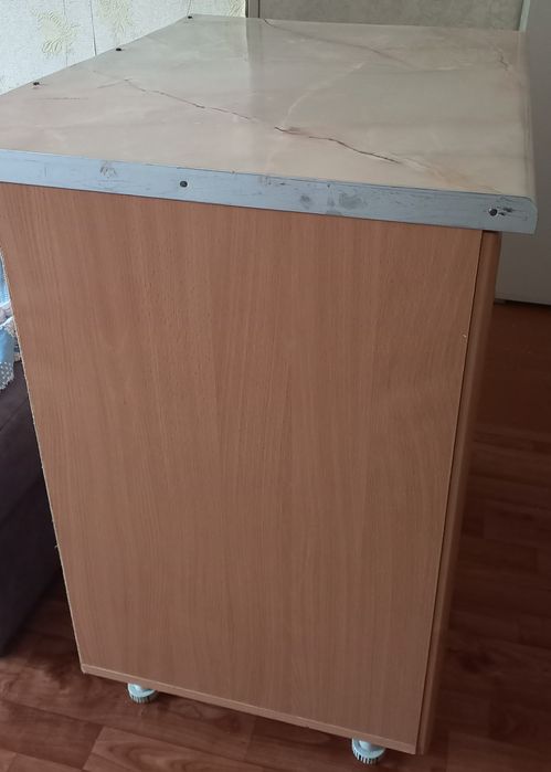 Продам тумба для кухни.
