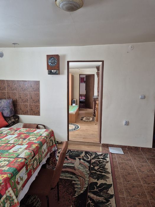 Casă spațioasă de vânzare în Porumbacu de Jos