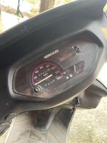 Vând scuter Peugeot hercules SR 80