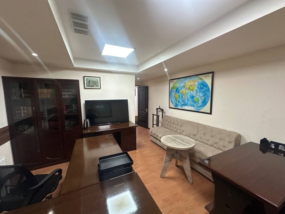 Уютный меблированный  Офис в цоколе на Саид Барака