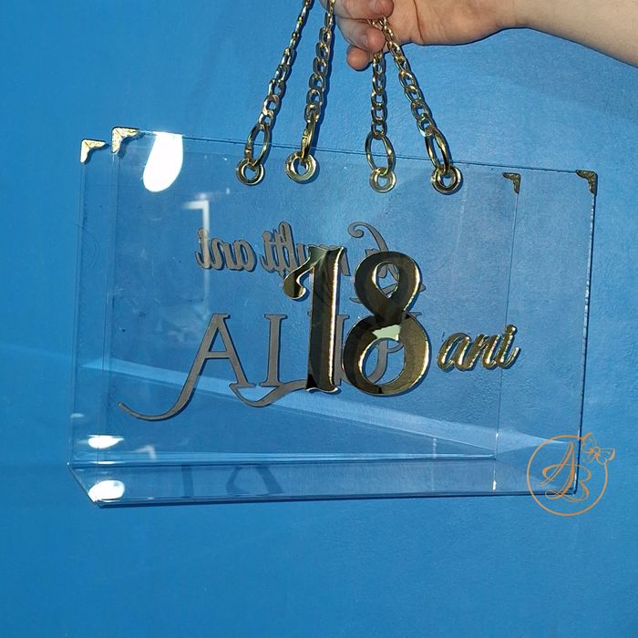 Posete  gentute din plexiglass transparent  pentru flori si cadouri