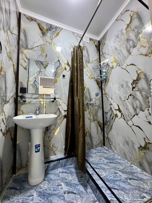 Срочно 3-хонали  квартира сотилади гулистон шахар