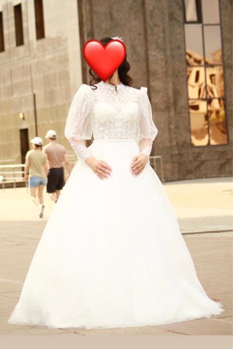 Продам свадебные платья