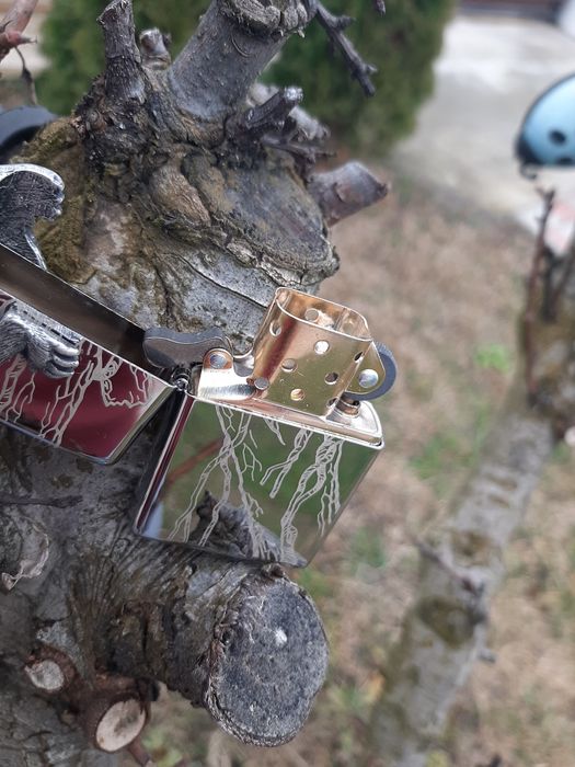 Bricheta ZIPPO Gorilla SUA - Editie Limitata - noua/originala