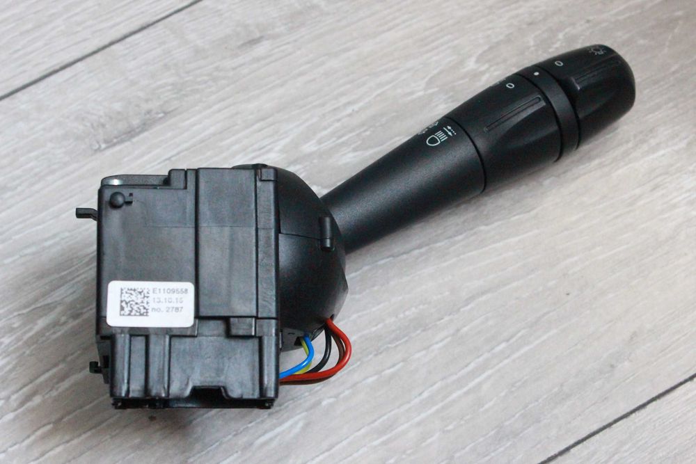 Bloc Lumini  Manetă Semnalizare Dacia Logan 2- Originală