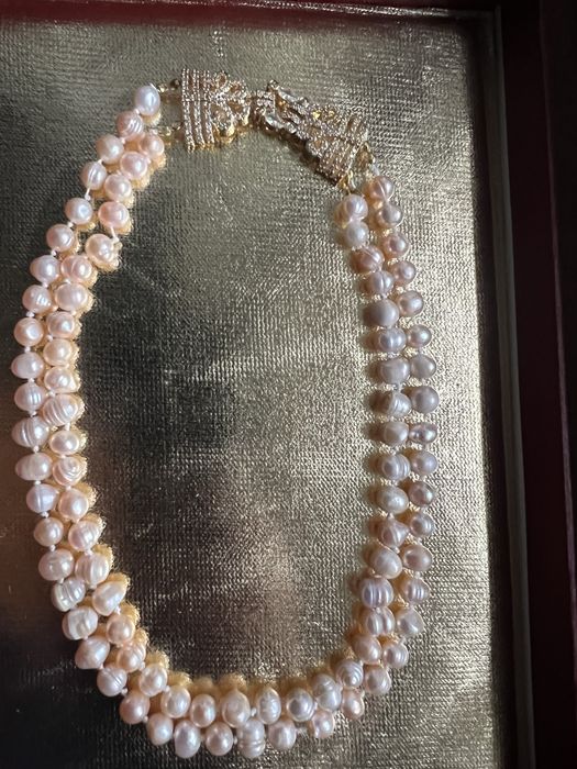 Coliere hand made din perle de cultura