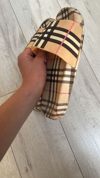 Papuci burberry noi