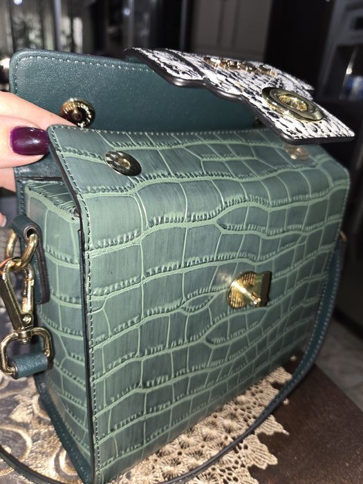 Poseta Nekula piele model crossbody