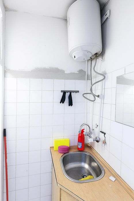 Продава се Едностаен апартамент в Пловдив, Кършияка - 13 кв.м за 1039 €/кв.м - Снимка #2