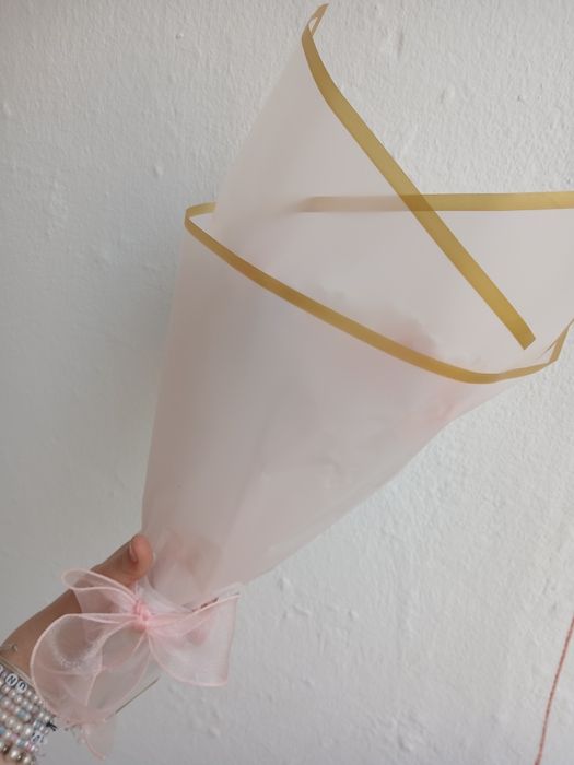 Vînd buchet flori din satin