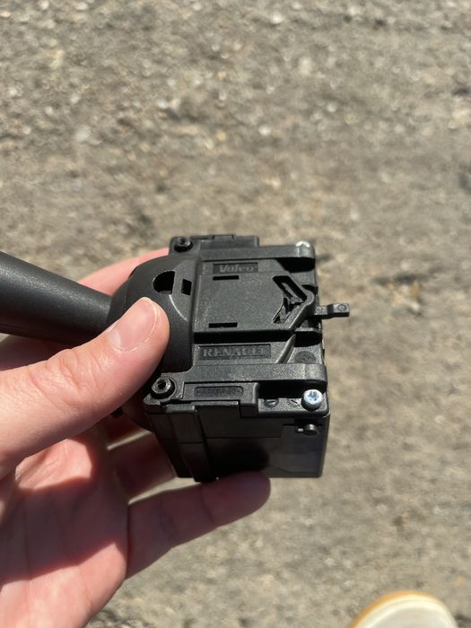 Maneta semnalizare-bloc lumini logan/renault megane/clio