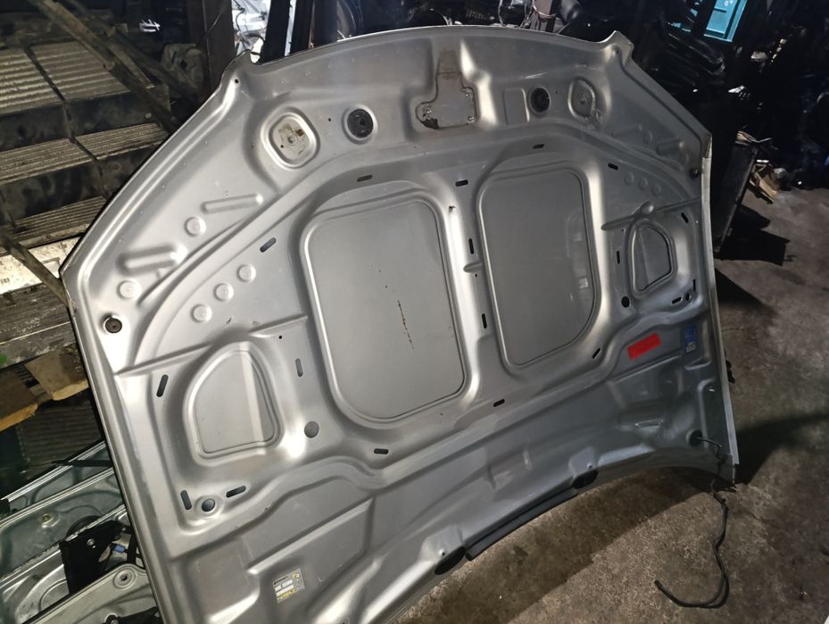 Капот на Ауди А8D3 из Германии