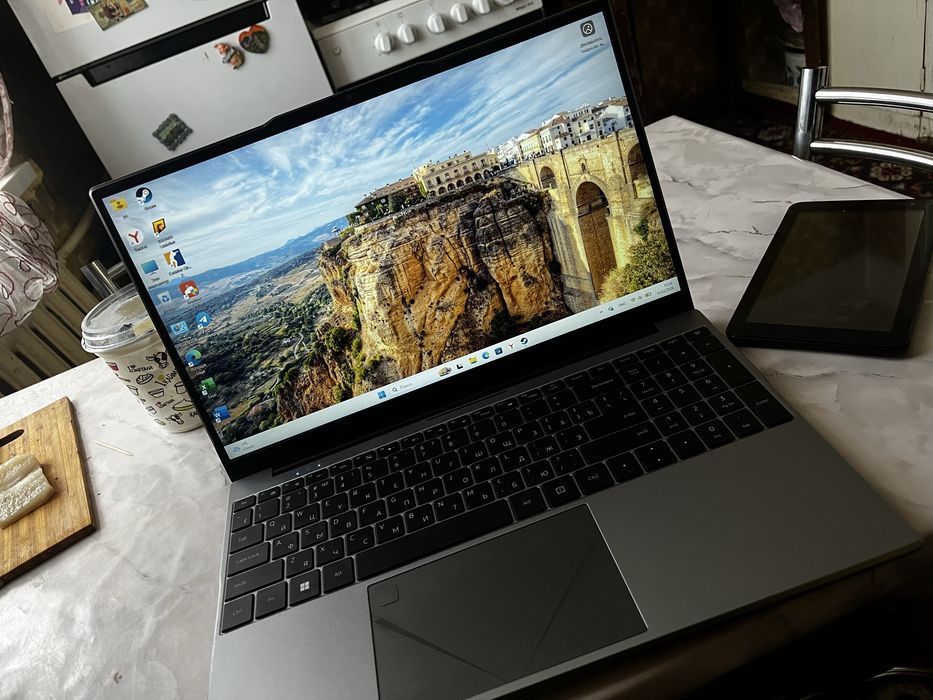 Продам ноутбук обсолютно новый