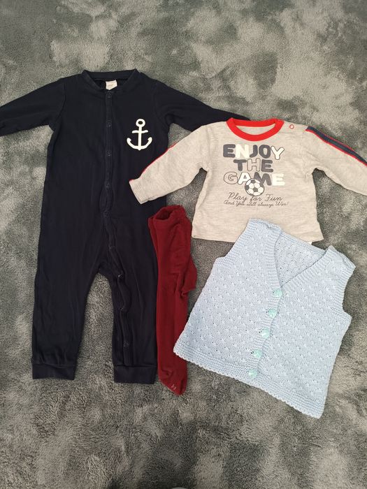 Бодита+жилетки+елече+пантофки-р-р 12м [15€]!