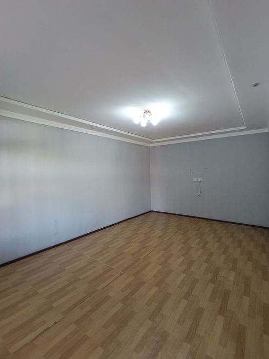 Uy sotiladi 6.7 sotix yer narxida 6xona+oshxona