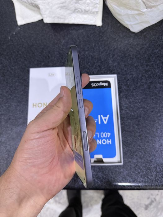 Honor 400 lite pamit 8.256g holati ideal karopka dak bor
