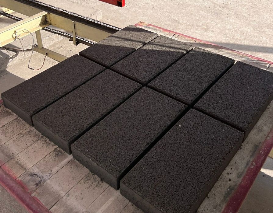 Прессования брусчатка, Пресс брусчатка