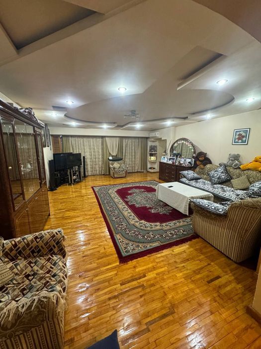 Продаётся 4/2/9 квартира на Ц1, ор Бибигон, МирзоУлугбекский р-н