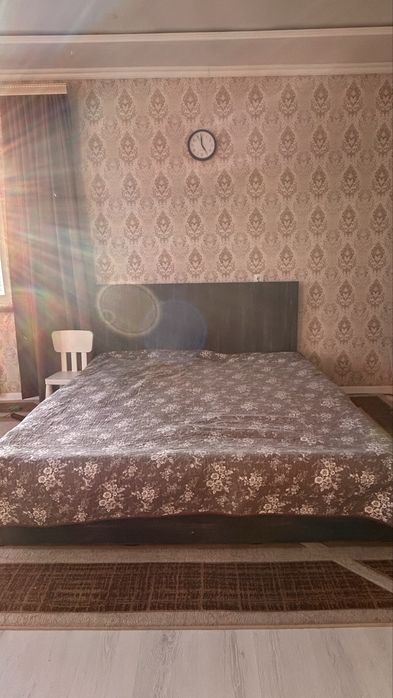 Двухспальный кровать без матраца