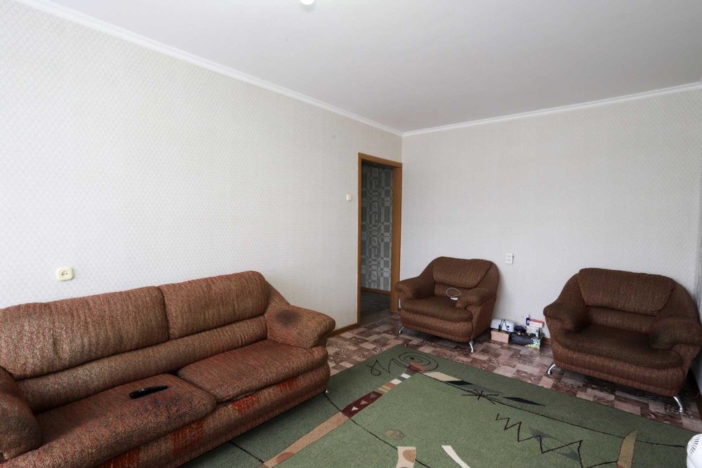 Продается двухкомнатная квартира 7 мкрн