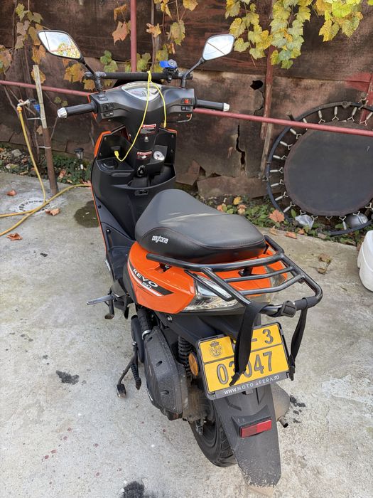 Scuter Daytona de inchiriat cu sau fara permis, Glovo, Wolt, Bolt.