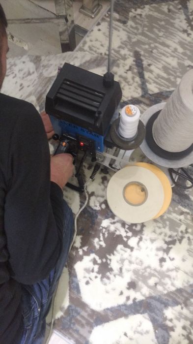 Оверлок Ковров, гилам четини кесиб ва тикиш, установка ковродержателей