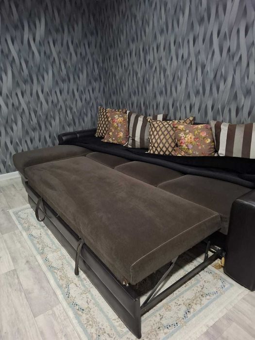 Диван в б/у в хорошем состоянии