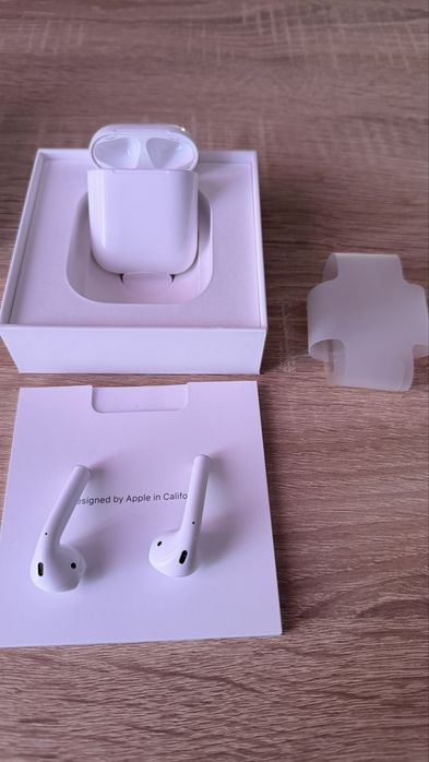 Airpods2 A2031 cu Charging Case  - bateria tine 5-6h