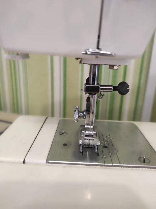Швейная машинка б/у