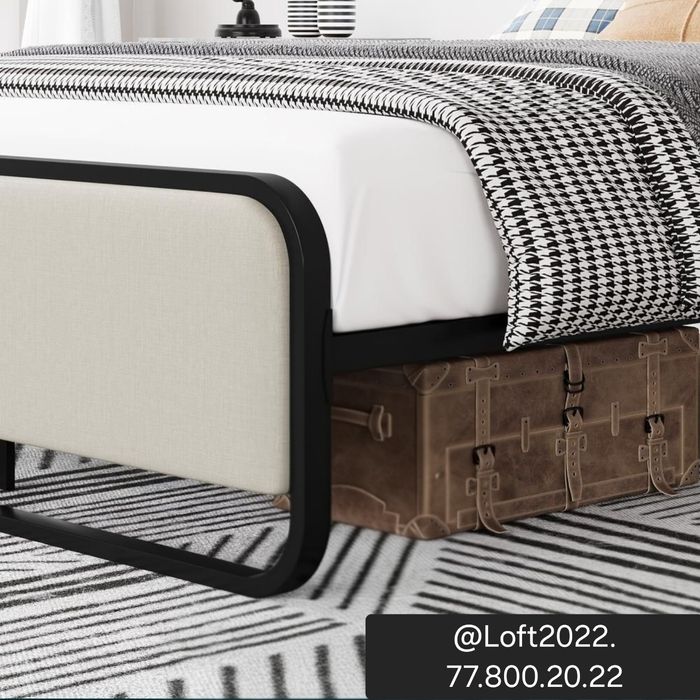 Металлические двуспальная кровать. Модель:  МАРИНА.