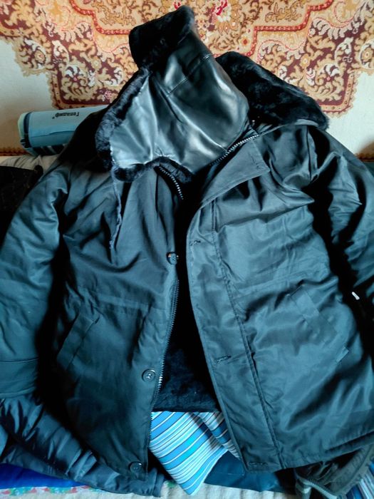 Продам бушлат офицерский