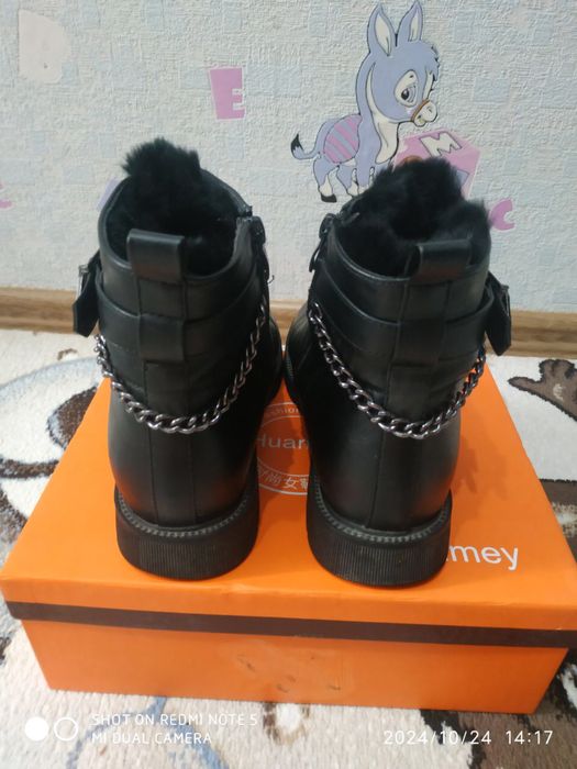 Продам сапожки 38 размера