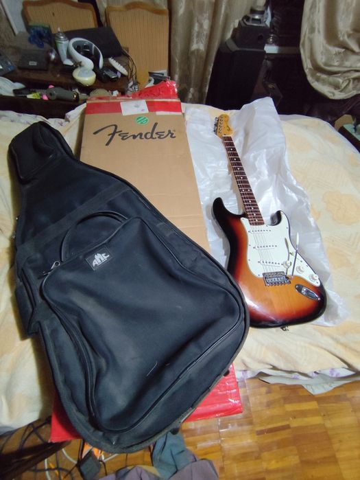 Гитара fender stratocaster (Мексика,)