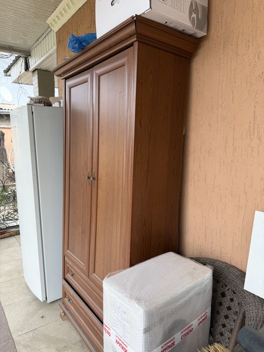 Отдам шкаф даром!