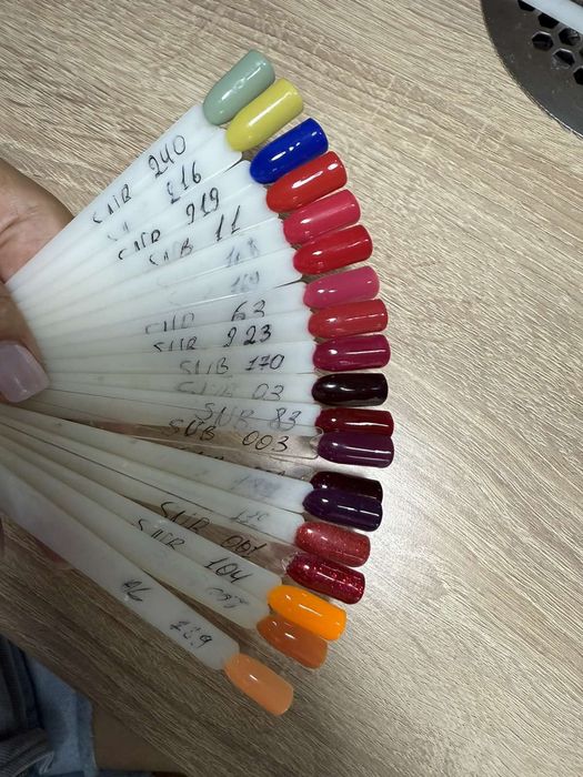 Продавам гел лакове на SNB и Alexandra’s с ТРО- 10 лв бр.