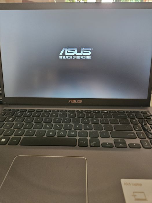 Laptop ASUS IntelCeleron N4500 pana la 2.8GHz, 15.6",8 GB Ram, 256 GB