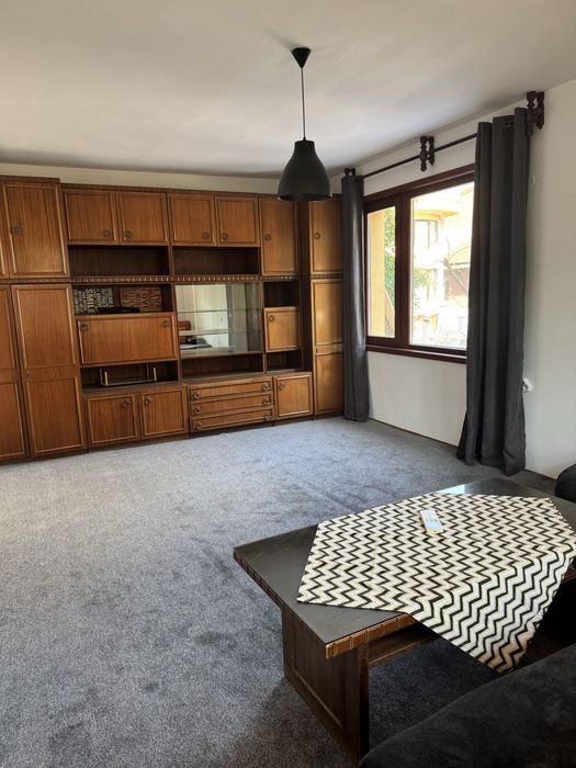 Дава се под наем Тристаен апартамент в с. Белащица, Област Пловдив - 82 кв.м за 510 € - Снимка #1