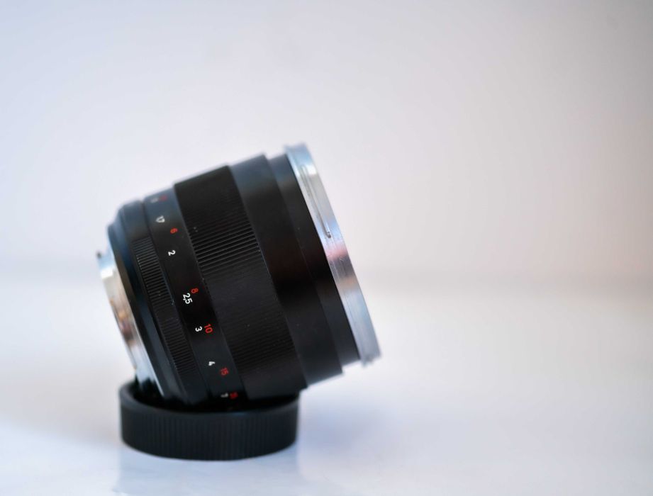 Obiectiv Superb Zeiss Planar T* 85mm f 1.4 ZE - Canon EF