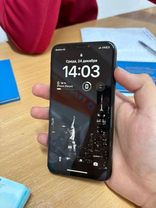 Продам Айфон Хс,Apple Xc,Iphone xc