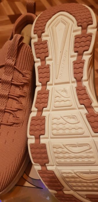 Skechers  38р Новые