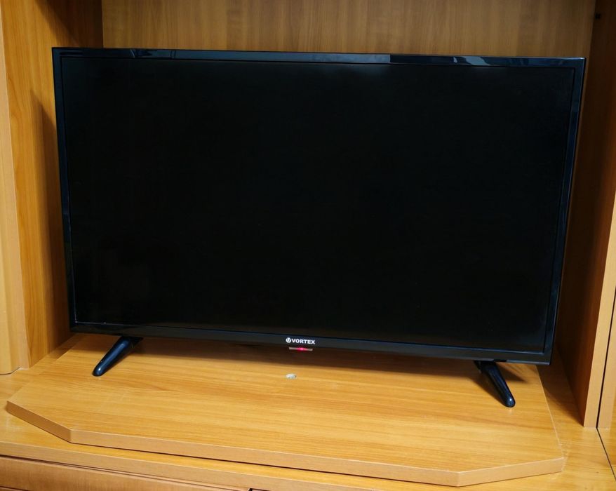 Televizor Led 81 cm