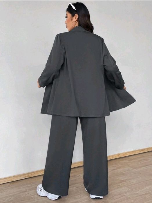 Дамски костюм сив оувърсайз