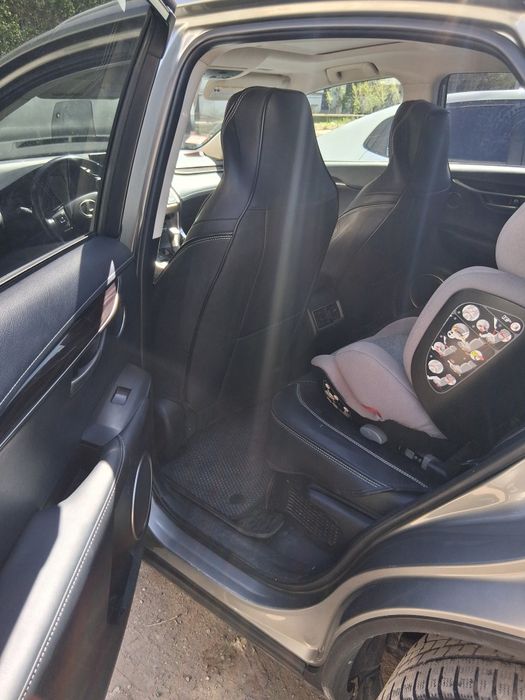 Продам Lexus NX 300hybrid