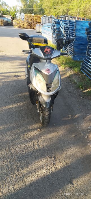 Продам скутер Педа Шарп 150 куб.
