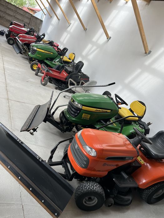 Tractoras de tuns iarba Top cele mai cunoscute si fiabile marci